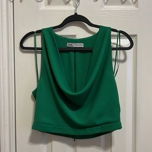 Zara Size M Green Flowy Drapped Neck